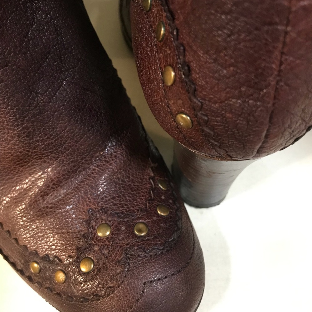 STUDDED and Textured Italian Leather Boots Size 39